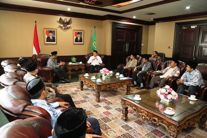 Menteri Agama Ajak Kader Wahdah Islamiyah Berdakwah Dengan Sejuk