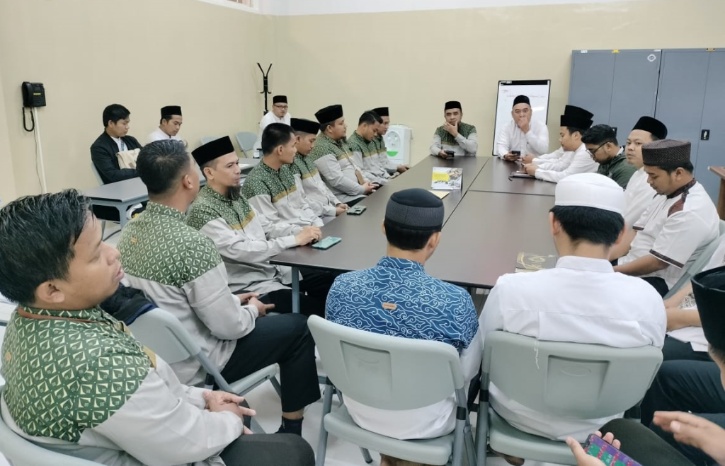 Studi Edukasi dan Magang YPWI Palopo di LPI Al Hikmah Surabaya dan Malang