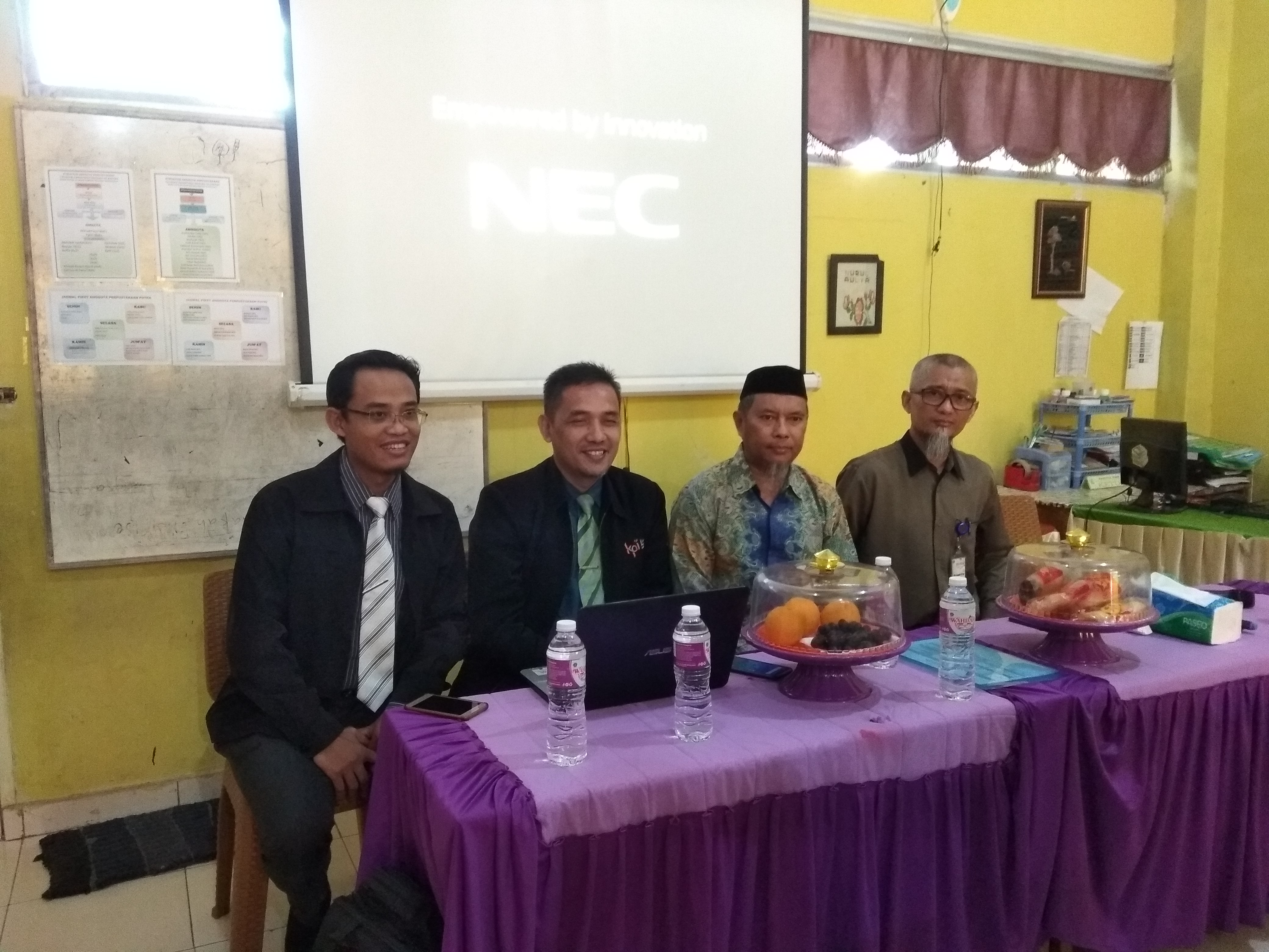 Ketua YPWI Berharap SDIT Wahdah Islamiyah 01 Menjadi Pilot Project Sekolah Wahdah