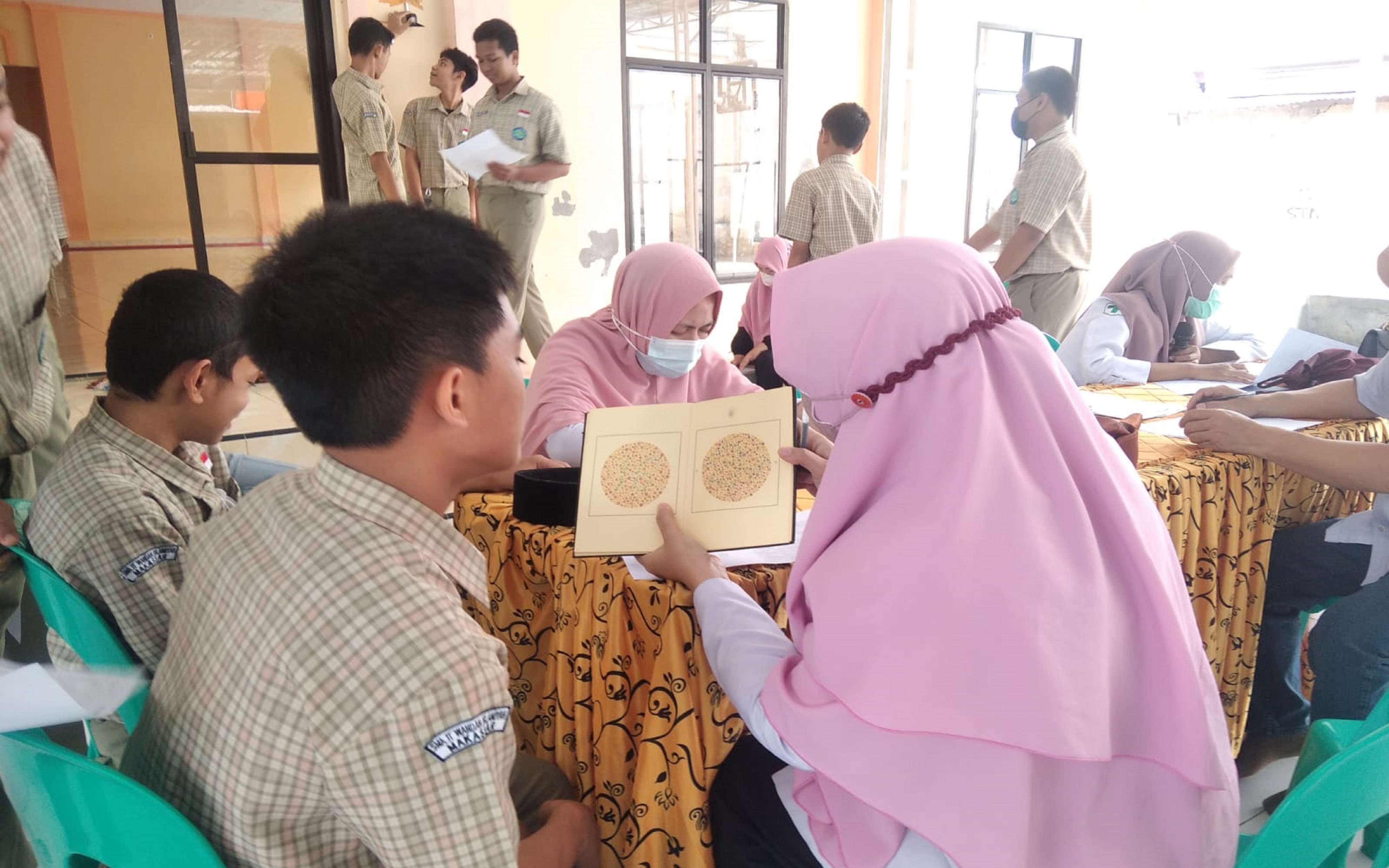 PKM Antang penjaringan kesehatan Di SMA IT Wahdah Islamiyah